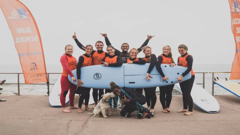 Surfcamp im Herzen von Carcavelos: Dein Surfurlaub nahe Lissabon