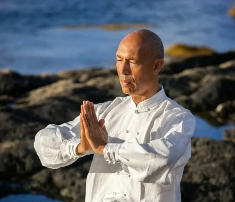 Eine Reise zu dir selbst: Stressbewältigung durch Achtsamkeit & Qigong