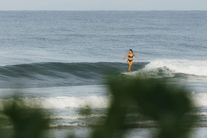Surfcamp am Traumstrand: Zwischen wilder Natur und exklusivem Komfort