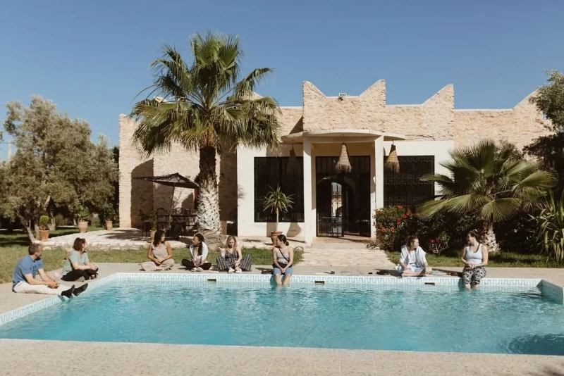 Inspirierendes Acroyoga Retreat: Finde Kraft, Vertrauen & Leichtigkeit