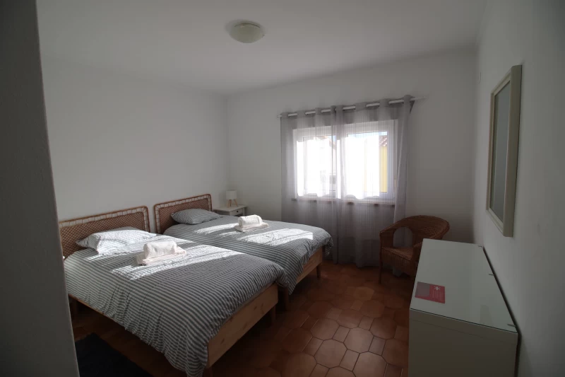 Surf & Sunset: Dein Surfurlaub mit Meerblick in Peniche