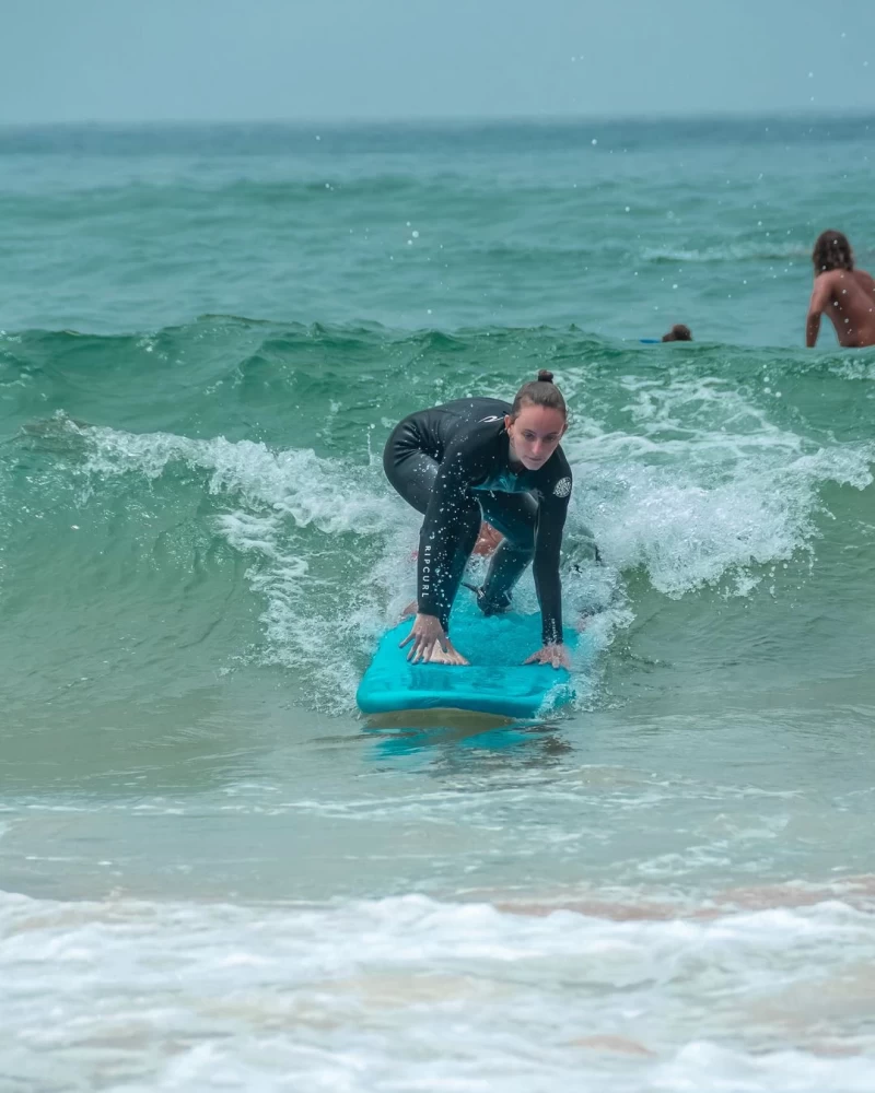 Surfer's Bliss: Dein Surf & Yoga Escape in Marokko