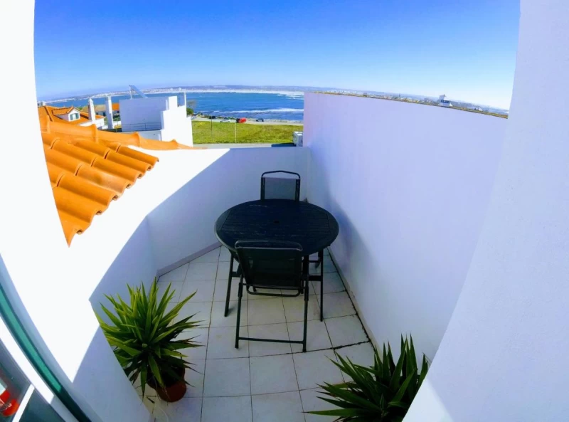 Surf Lodge in Peniche: Werde Teil unserer Surf-Familie