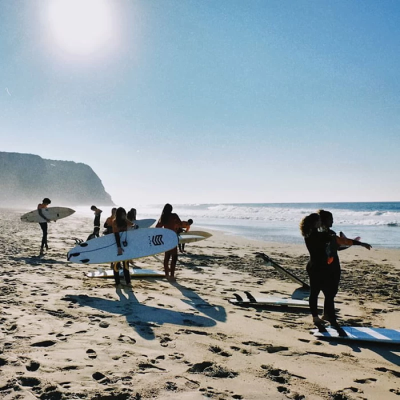 Surfcamp an der Küste vor Lissabon: Dein Abenteuer im Herzen der Natur
