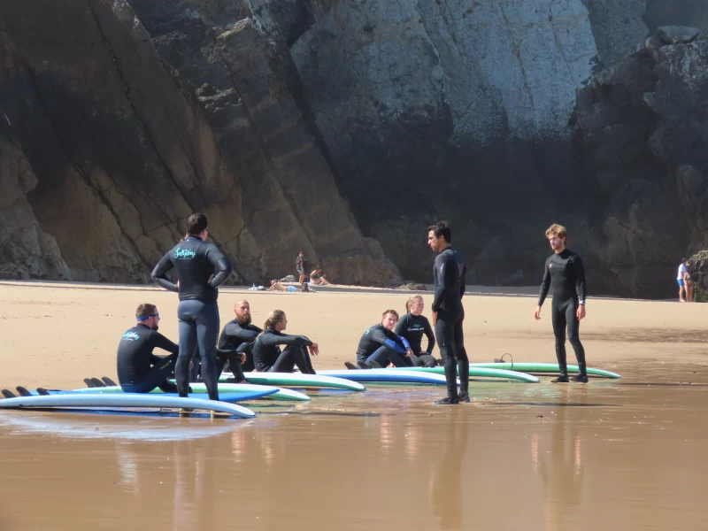 Surf- & Kletter-Urlaub in Portugal: Dein Outdoor-Abenteuer am Meer