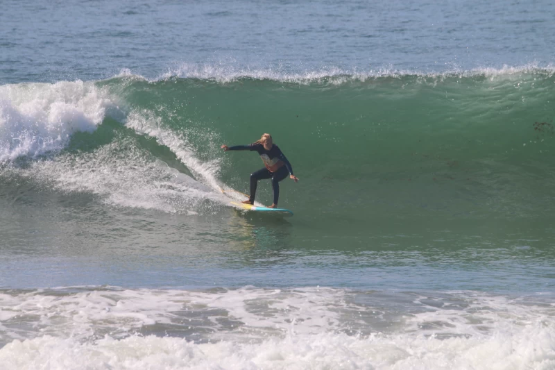Lokal geführtes Surf- & Yoga-Camp am Traumstrand von Baleal