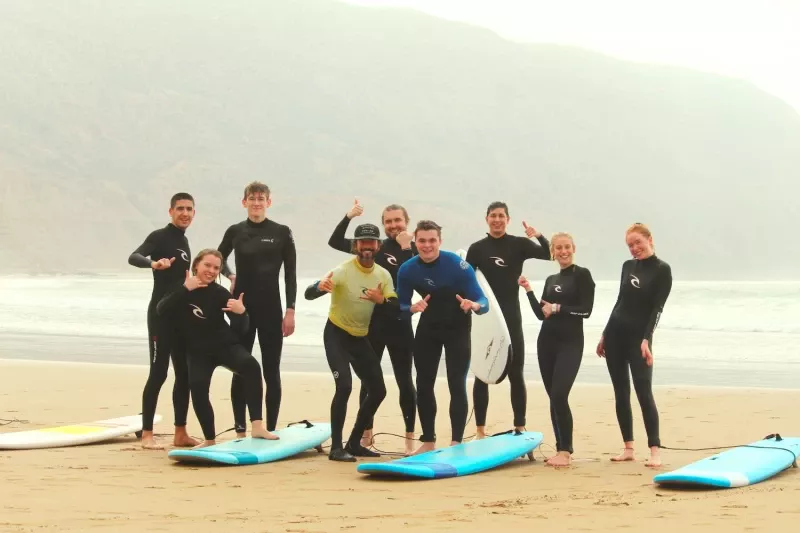 Surfcamp im sonnigen Marokko: Erstklassige Wellen und gute Laune