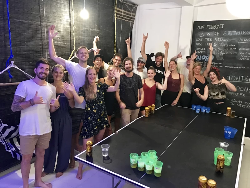 Surfcamp in Weligama: Surfen, Chillen & Feiern direkt am Strand