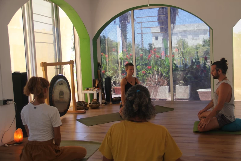 Systemische Aufstellung & Yoga: Erfahre tiefe emotionale Heilung