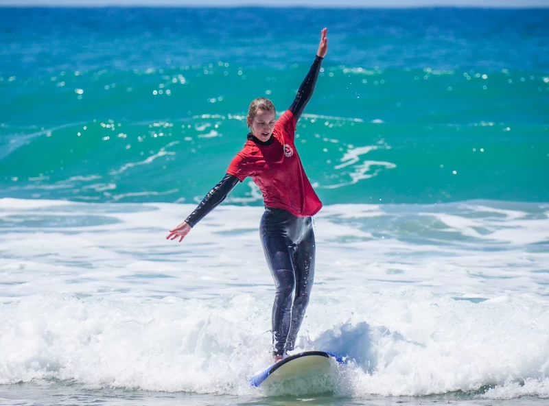 Jede Welle eine neue Gelegenheit: Dein Surfcamp im sonnigen Andalusien