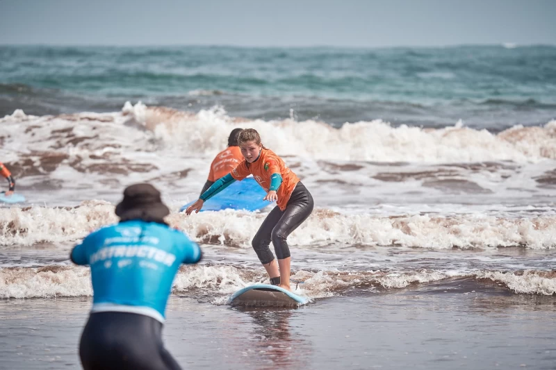 Surf & Sunset: Dein Surfurlaub mit Meerblick in Peniche