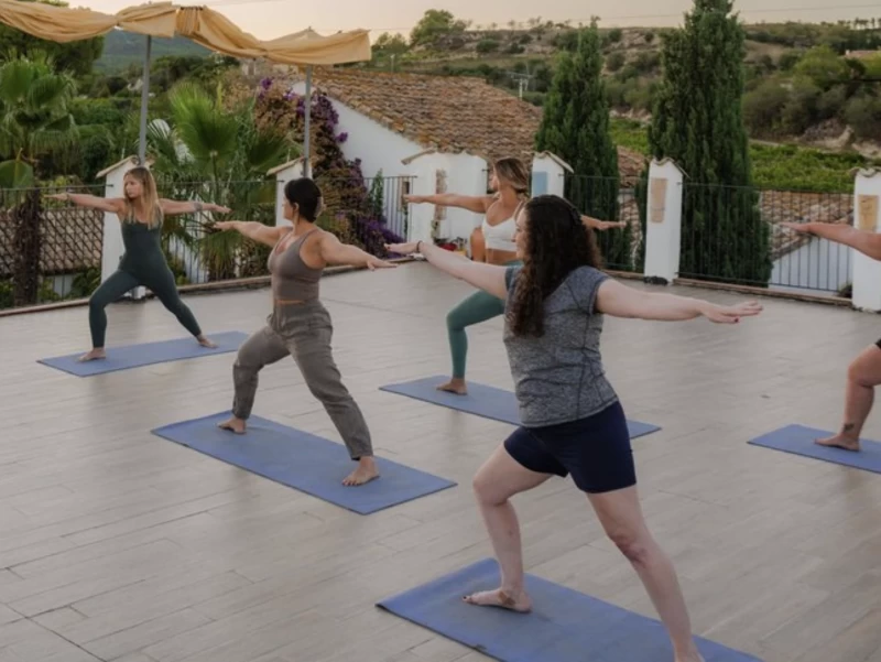 Yoga & Heilung mit Pferden: Dein Weg zu Ruhe und innerer Balance
