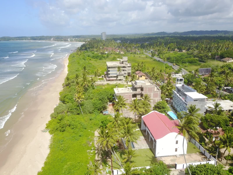 Surfcamp in Weligama: Surfen, Chillen & Feiern direkt am Strand