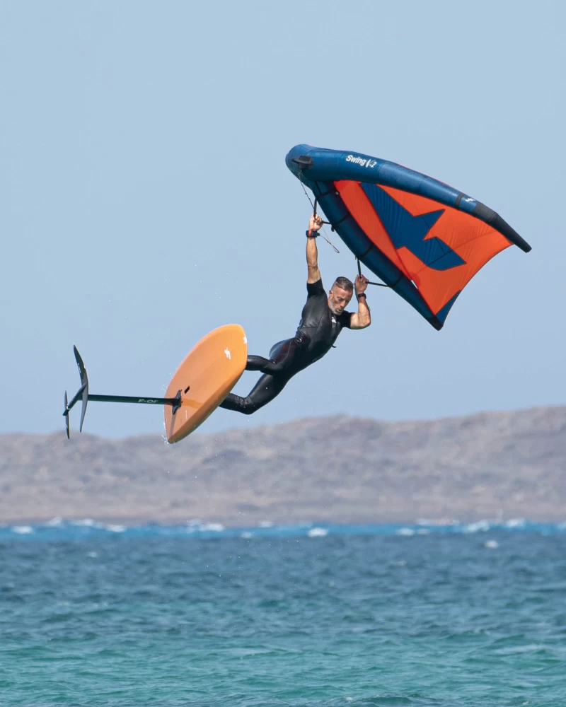Surfen, Sonne, Spaß: Wingfoiling auf Fuerteventura