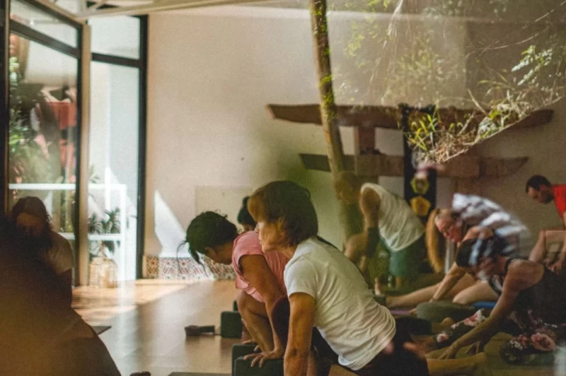 Kraftvoll entspannen: Yoga und Wandern in der Masca-Schlucht