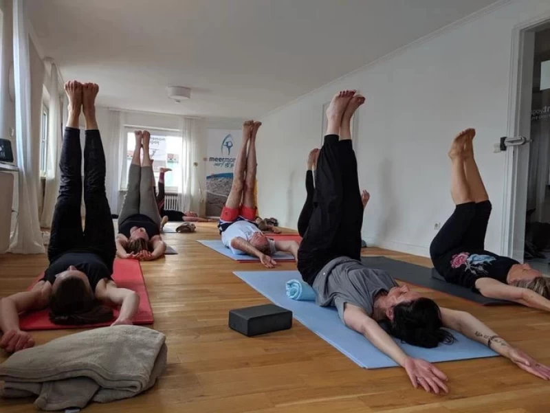 100h Yogalehrer:innen-Ausbildung auf Sylt!