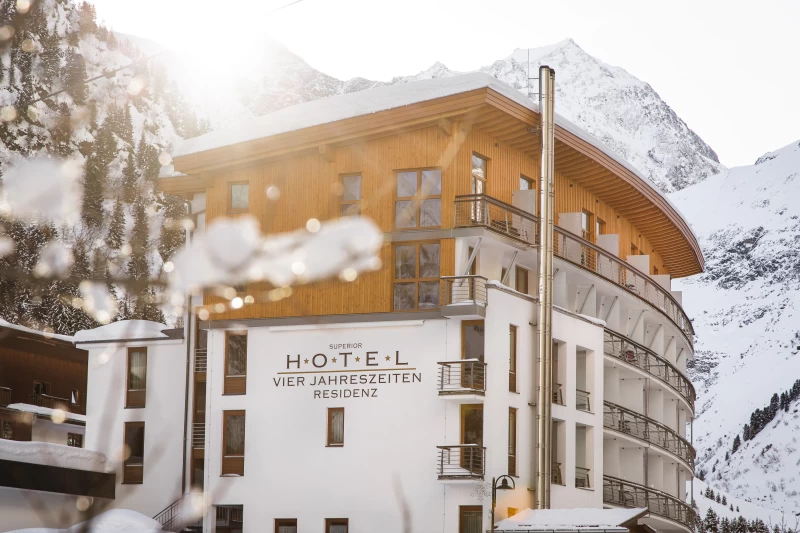 Sport und Relax im Wellnesshotel im winterlichen Pitztal