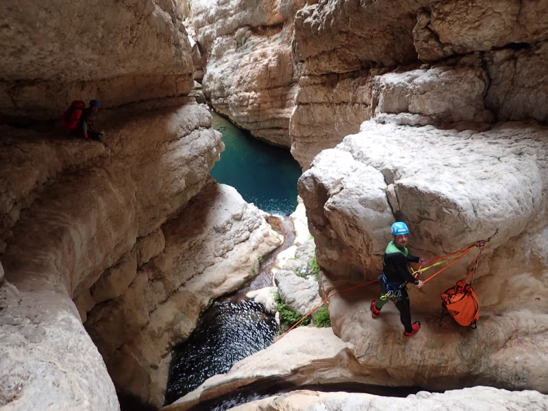 Canyoning Abenteuer im Oman - Von der Wüste bis zu den schönsten Oasen