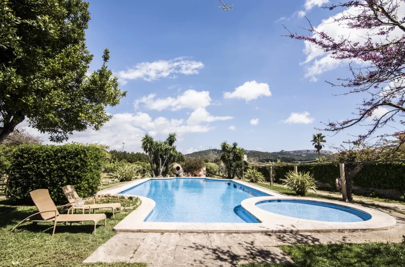 Mallorquinische Gelassenheit: Yoga, Entspannung & Natur erleben