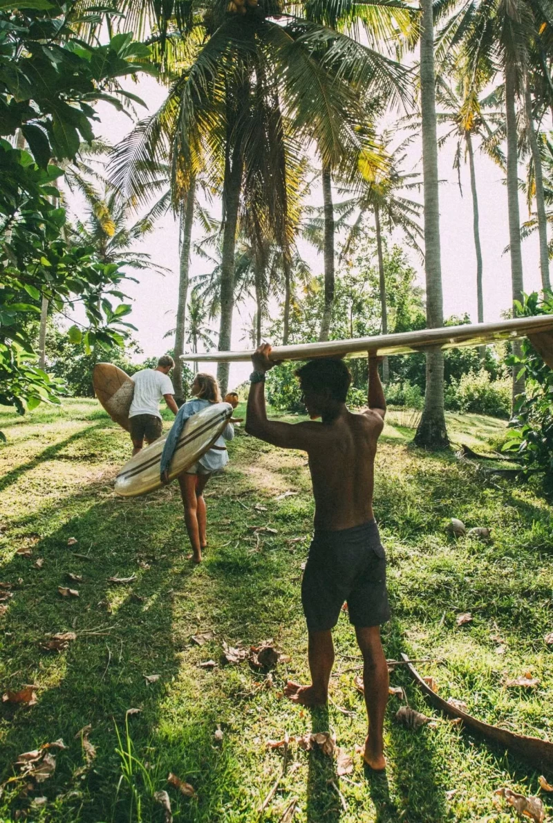 Finde deine Balance zwischen Wellen und Yoga in Uluwatu