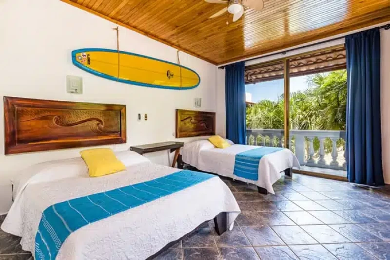 Surfcamp für Intermediates: Surfe die besten Wellen Costa Ricas