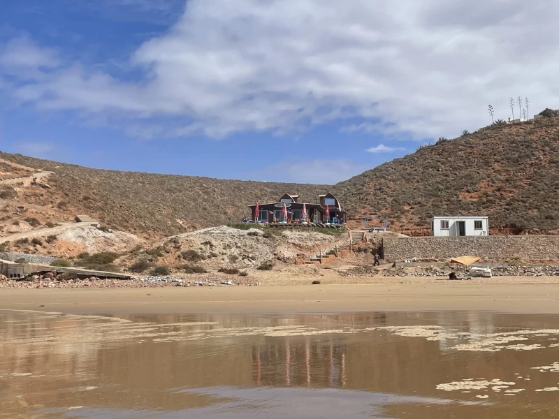 Das versteckte Juwel im Süden Marokkos: Dein Surfurlaub in Mirleft