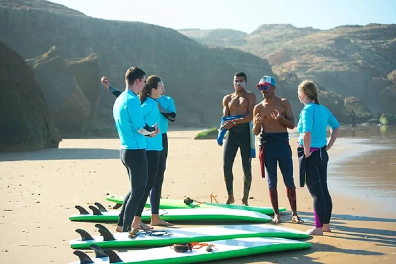 Wellenreiten in Marokko: Sonne, Surfen und herzliche Gastfreundschaft