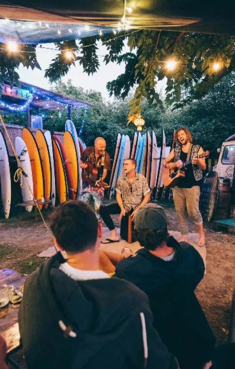 Surfparadies Zarautz: Surf, Party & Good Vibes