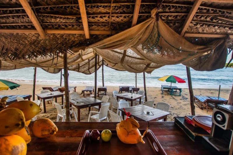 Surfcamp am Strand von Arugam Bay: Perfekte Location & gute Vibes