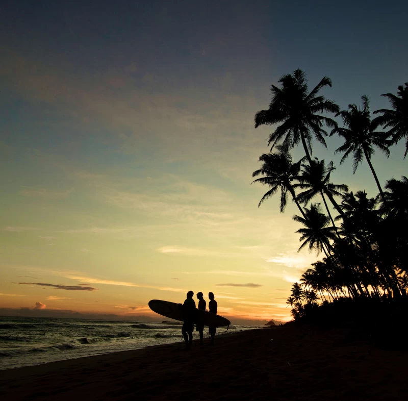 Surfparadies Sri Lanka: Charmantes Strandhotel & azurblaues Meer