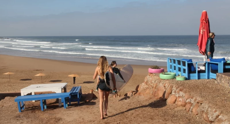 Wellen und Sonnenuntergänge: Surfen und Yoga im Süden Marokkos
