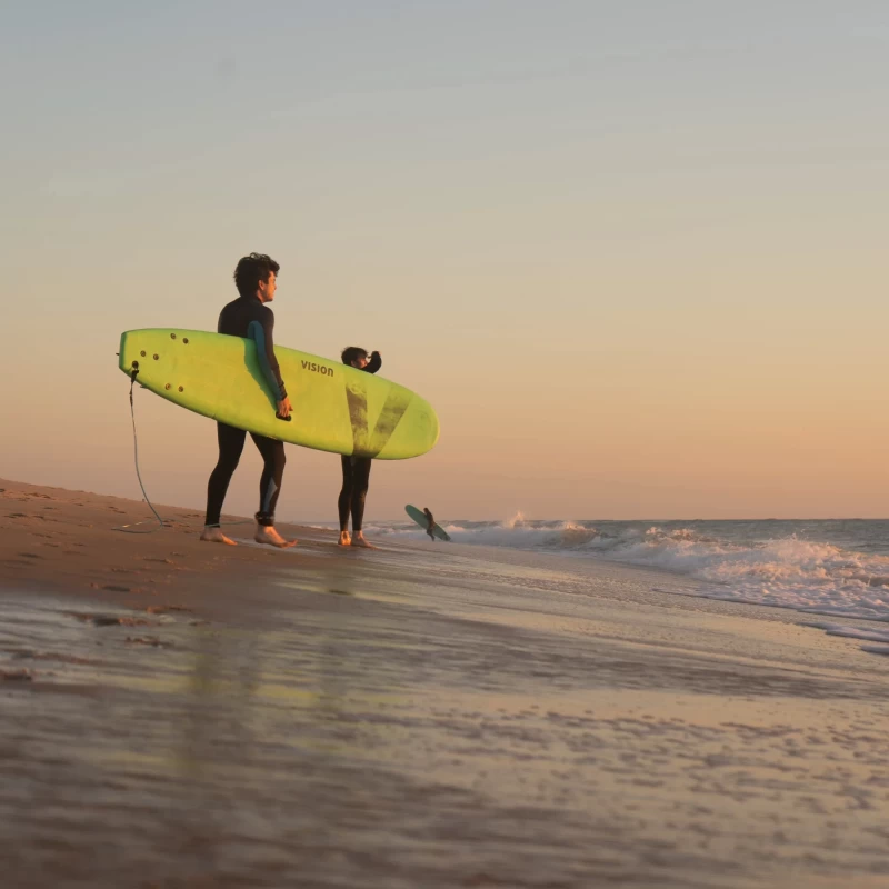 Zwischen Dünen und Meer: Dein Surfcamp am Atlantik