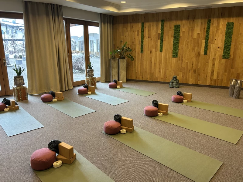 Yoga und Pilates in Kaprun mit Zsofia Horvath