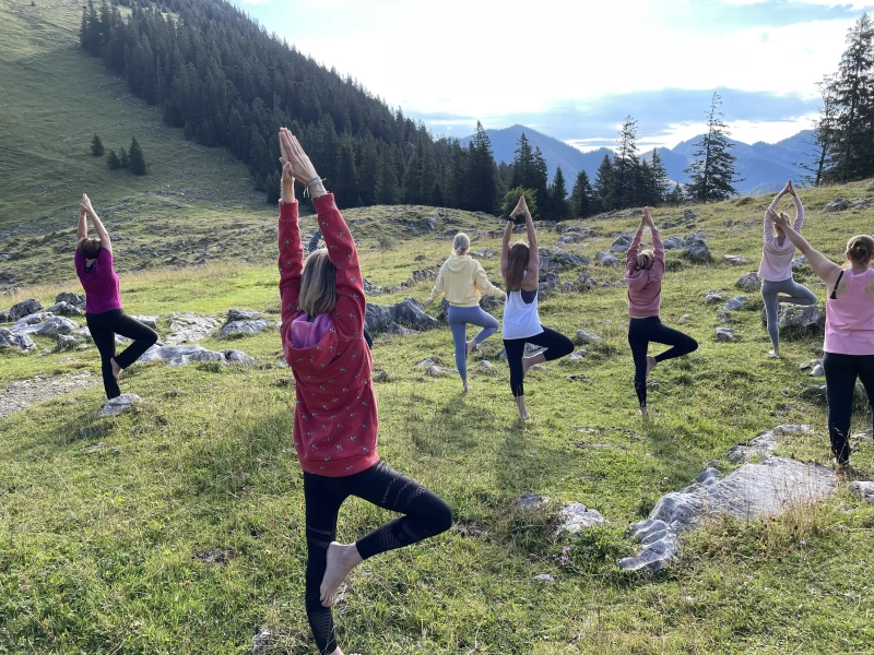 Kurze Auszeit: "Yoga- und innere Verbindung" auf der Oberen Firstalm