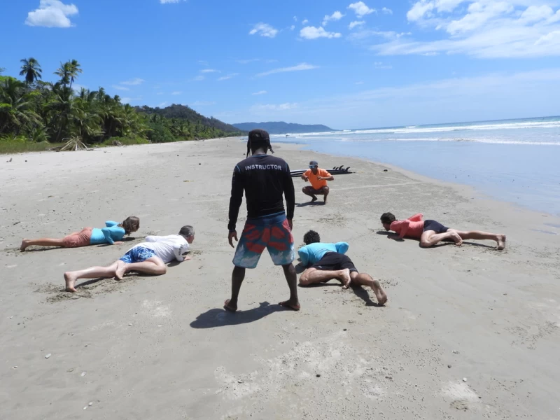 Surfen im Paradies: Dein Abenteuer voller Spaß erwartet dich!