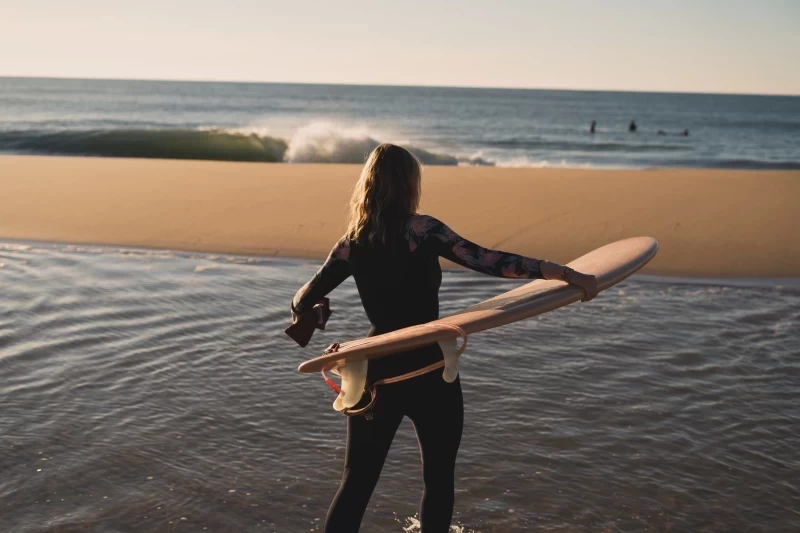 Lebe den Surf-Lifestyle im neueröffneten Surfhaus in Südfrankreich