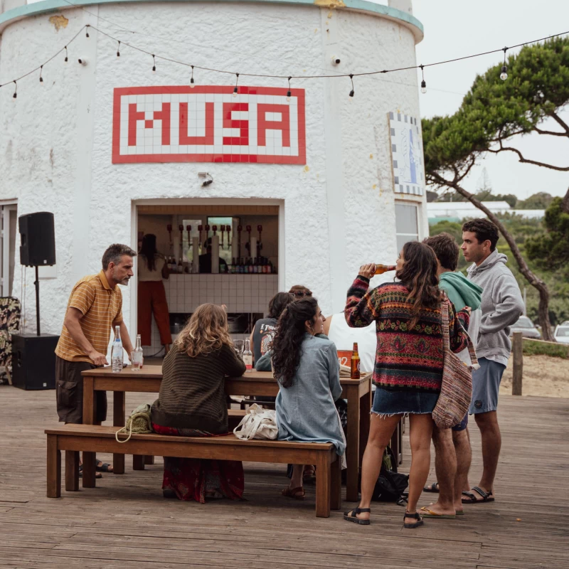 Surfen, Yoga & Natur unter Gleichgesinnten am Meer vor Lissabon