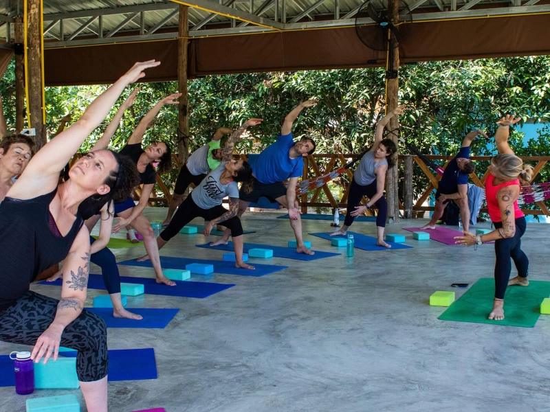 Yoga & Muay Thai: Entdecke das echte Thailand und dein Selbst