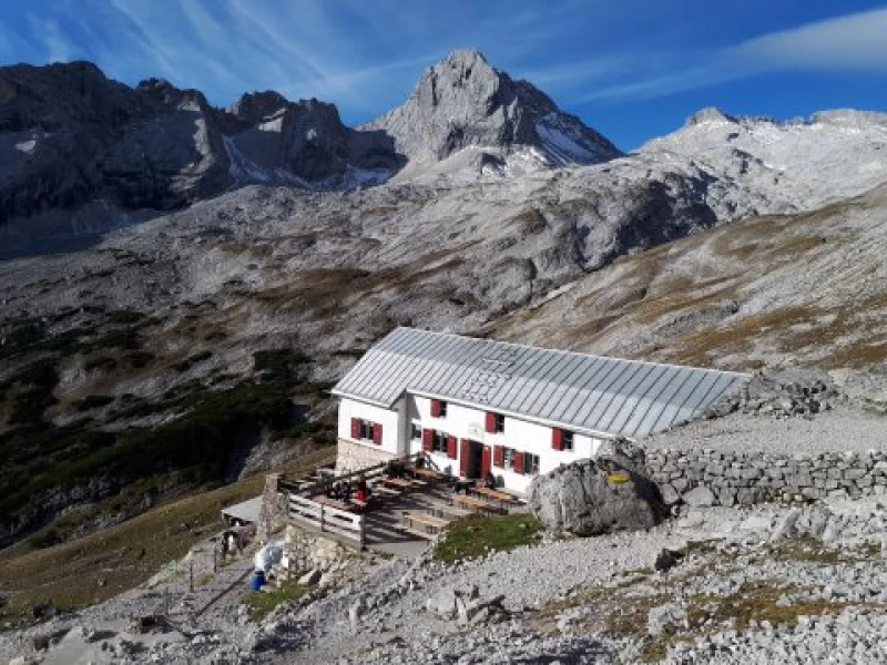 Trekking-Tour auf den Gipfeln der Zugspitze