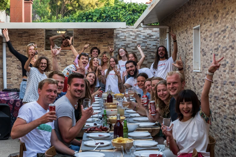 Surfcamp im Herzen von Carcavelos: Dein Surfurlaub nahe Lissabon