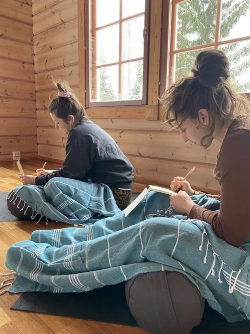 Winter Bliss - Yoga- und Kultur-Retreat in Finnland