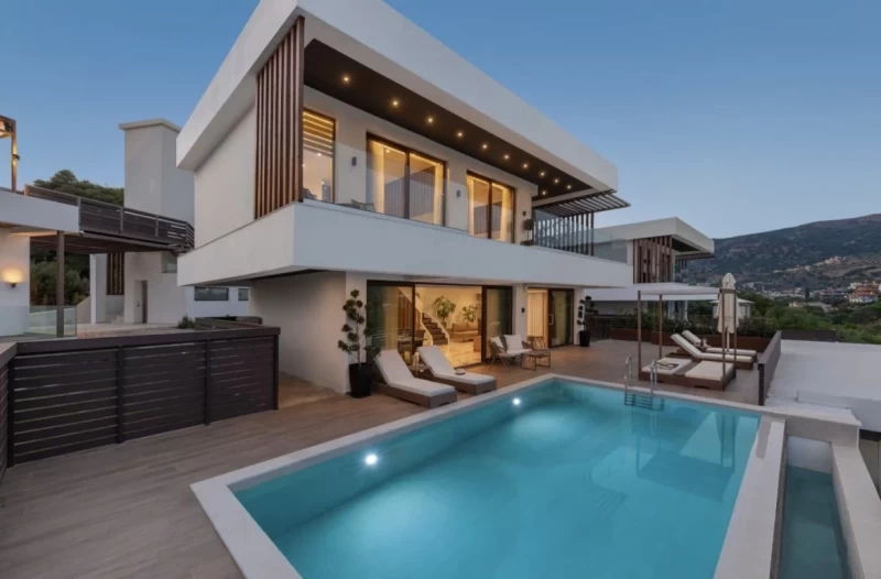 Yoga- und Wander-Retreat in einer traumhaften Villa in Griechenland