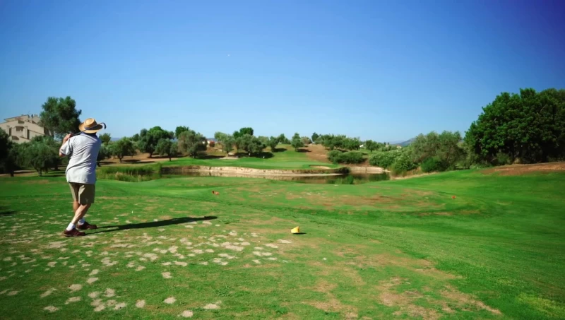 Golf und Meer an der Orangenblütenküste Spaniens