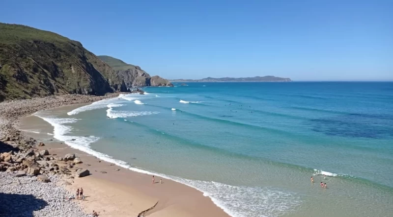 Surfen, Natur und Chillen an Spaniens unentdeckter Küste