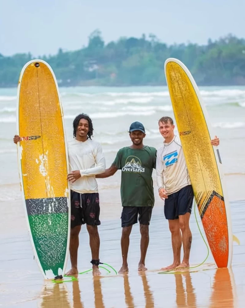 Wellen & Wohlfühlen in Weligama: Surfen lernen Schritt für Schritt