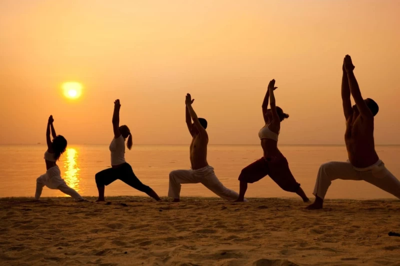 Weekend Vibes: Surf, Yoga und Community am Atlantik