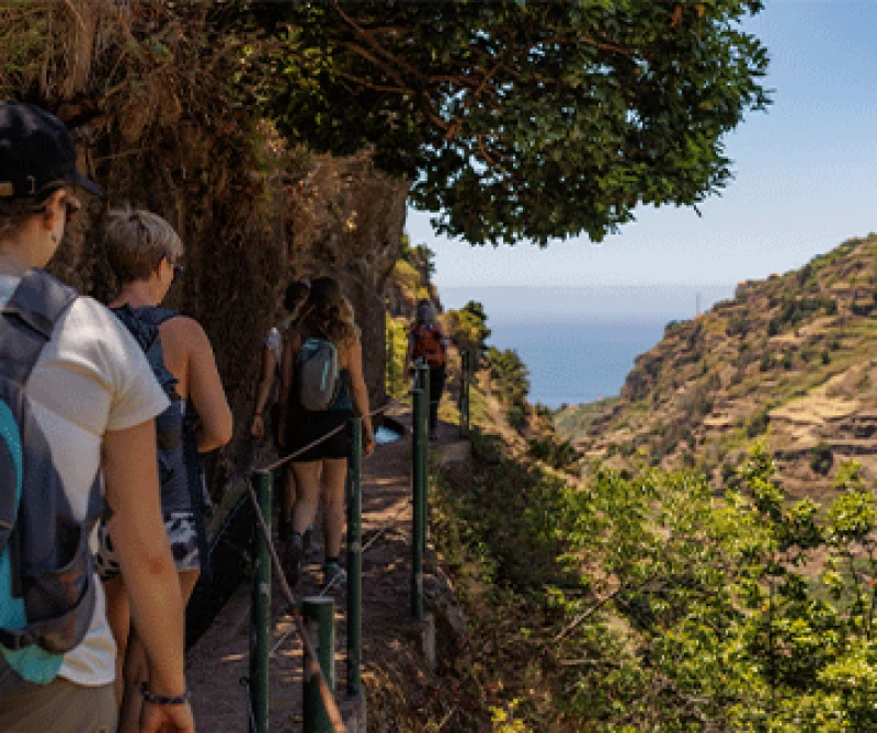 Yoga und Wandern auf der Blumeninsel Madeira