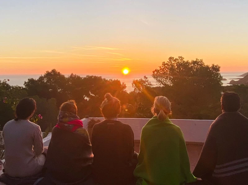 Friedliches Yoga-Retreat mit Meerblick auf Ibiza