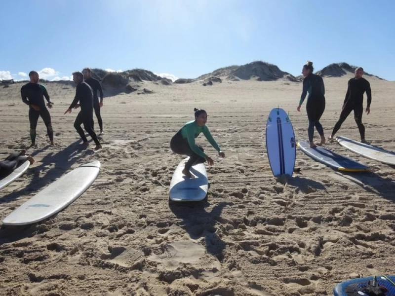 Surf Lodge am Strand: Gemeinschaft und die besten Wellen Europas