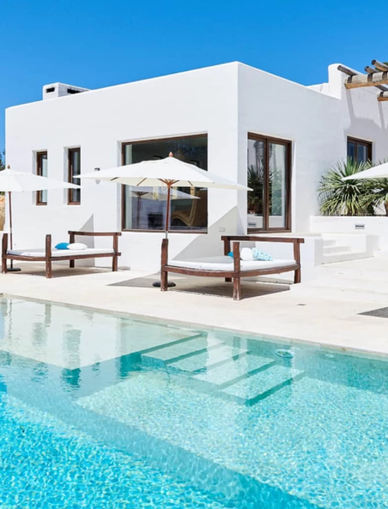 Sonne & Energie tanken: Yoga-Retreat in luxuriöser Villa auf Ibiza